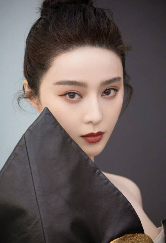 【太阳成集团tyc7111cc】
范冰冰注销旗下化妆品公司后 事情室坚称FANBEAUTY不会转让(图1)
