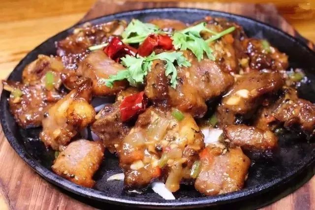 河南洛阳杨木变像框 出口赚大钱:太阳成集团tyc7111cc(图2) 太阳成集团tyc7111cc